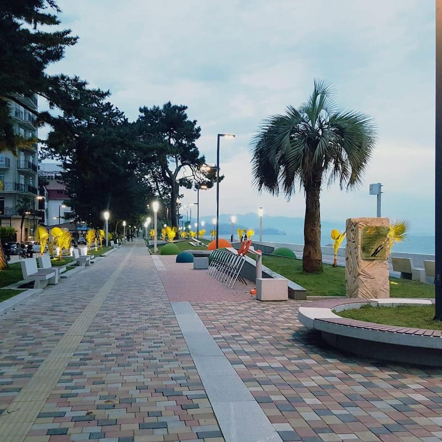 Twins Guest House By Black Sea Kobuleti Exterior foto